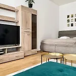 Stylish Retreat In A Lively Area